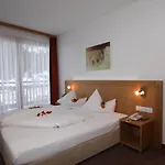 Hotel Garni Panorama 3*